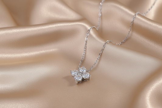 Lucky Four-Leaf Clover Moissanite Pendant Necklace | S925 Silver Platinum-plated
