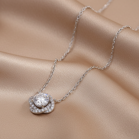 Lucky Flower Moissanite Pendant Necklace | S925 Silver Platinum-plated