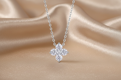 Lucky Four-Leaf Clover Moissanite Pendant Necklace | S925 Silver Platinum-plated