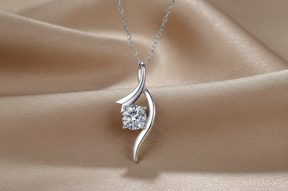 Four-Claw Diamond Necklace | 1 Carat Moissanite | S925 Sterling Silver