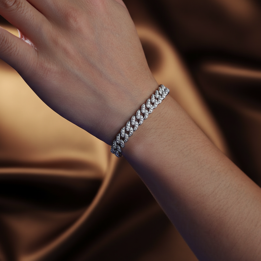 Iced Cuban Chain Bracelet Lifestyle - Dark Brown Silk