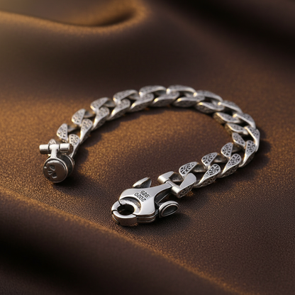 Skull Bracelet Clasp Detail - Regenerated